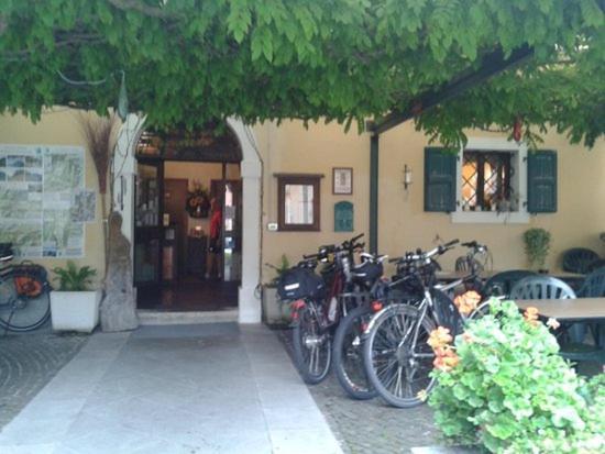 Отель Locanda San Gallo Moggio Udinese Экстерьер фото