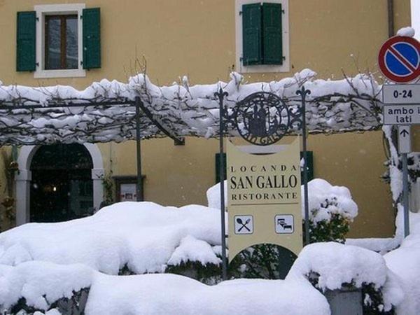 Отель Locanda San Gallo Moggio Udinese Экстерьер фото